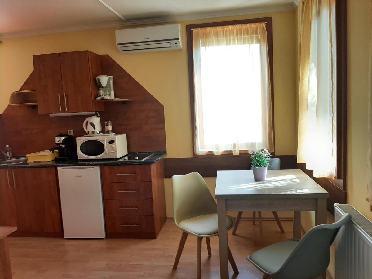 Aqua Apartman Gyula Exteriér fotografie