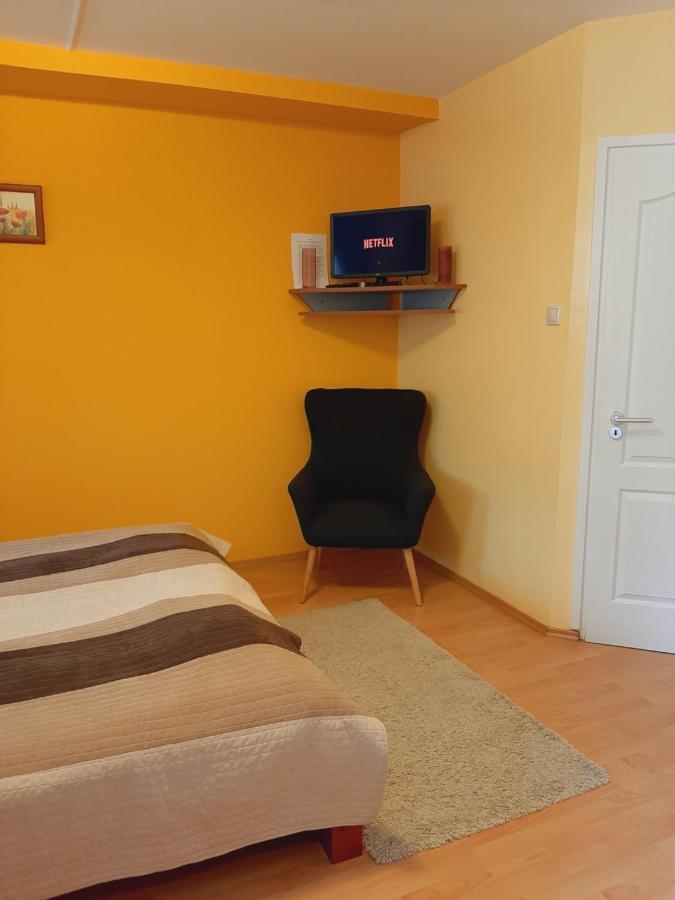Aqua Apartman Gyula Exteriér fotografie